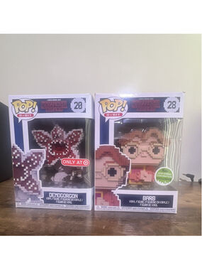 Stranger Things Funko Pops! 8-Bit Demogorgon & Barb 2018 convention exclusive